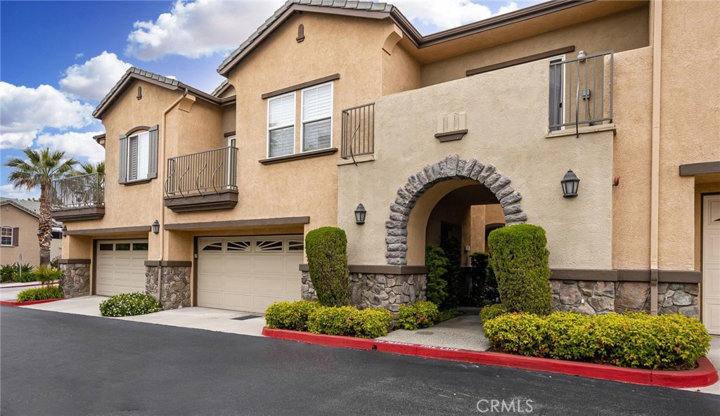 Homes with Guest Houses in Rancho Cucamonga, CA
