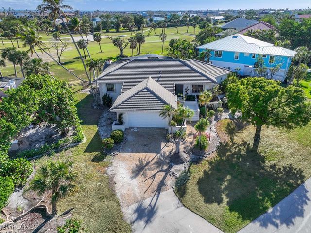 $1,089,000 | 1312 Par View Drive | Middle Gulf Drive