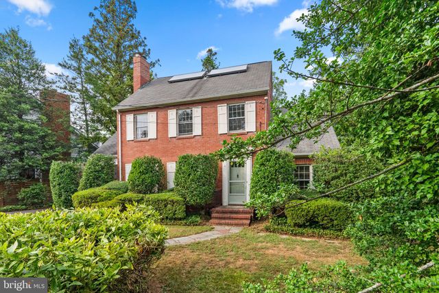 $1,400,000 | 411 East Jefferson Street | Falls Church