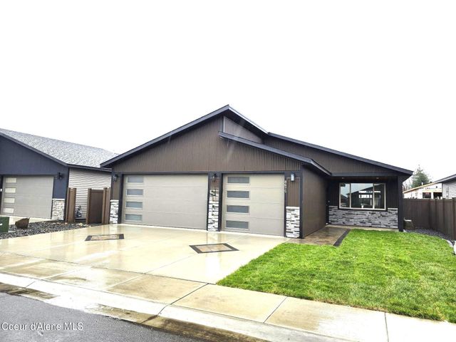 $670,000 | 8675 West Hood Street | Rathdrum