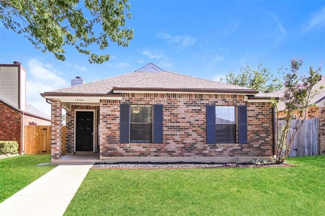 $2,410 | 1334 Maplewood Drive | Lewisville