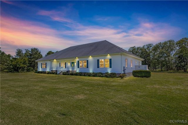 $899,950 | 19220 Mink Farm Road