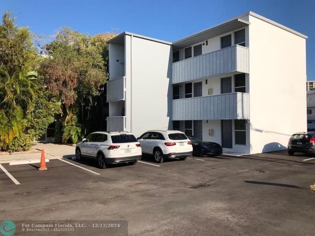 $305,000 | 3071 Southwest 27th Avenue, Unit 17 | Northeast Coconut Grove