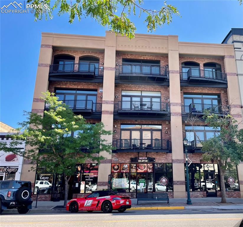 a car parked in front of a building