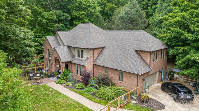 $1,749,000 | 116 Holcombe Cove Road | Lower Hominy Township - Buncombe County