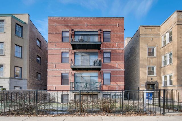 $339,900 | 6428 North Fairfield Avenue, Unit 2W | West Rogers Park