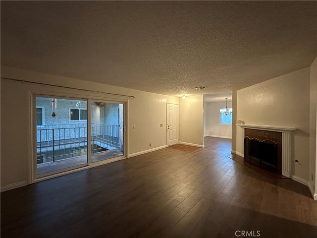 $680,000 | 1344 5th Street, Unit 17 | Northwest Glendale