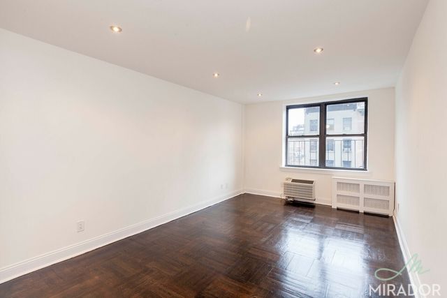 $3,600 | 255 West 14th Street, Unit 4B | Chelsea