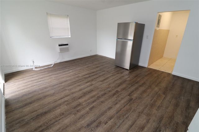 $1,500 | 499 Northwest 42nd Street, Unit 5 | Prospect Gardens