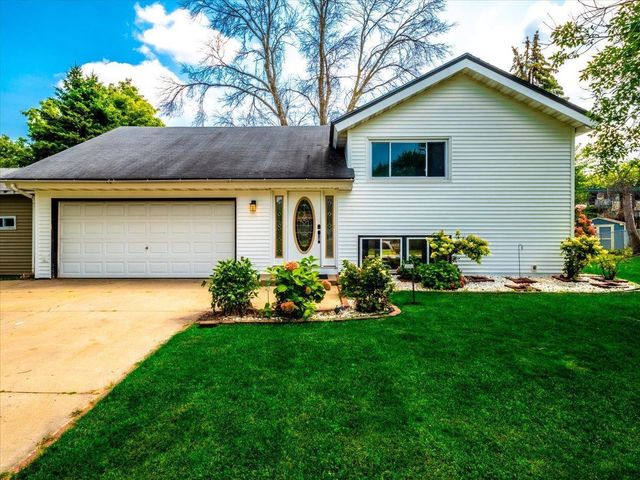 $365,000 | 3206 Marice Court | Eagan