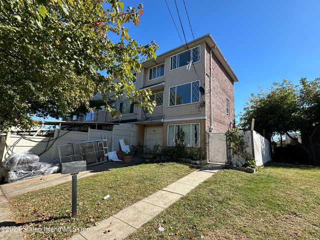 $499,000 | 1060 Olympia Boulevard | Midland Beach