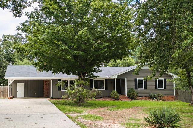 $2,100 | 929 Greenbriar Drive | Meadow Wood