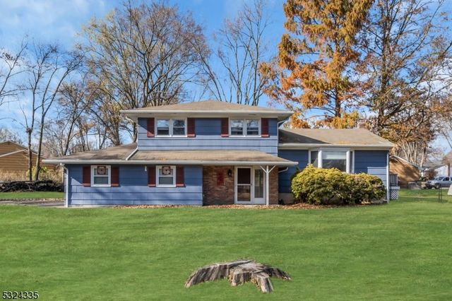 $638,000 | 22 Parkside Drive | Troy Hills