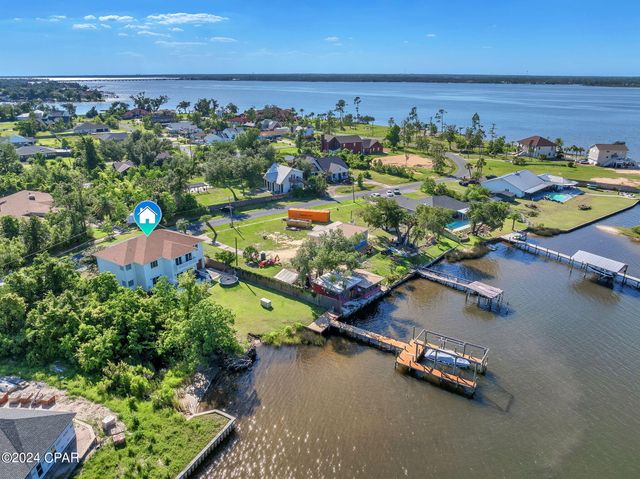 $1,100,000 | 829 North Bay Drive | College Point