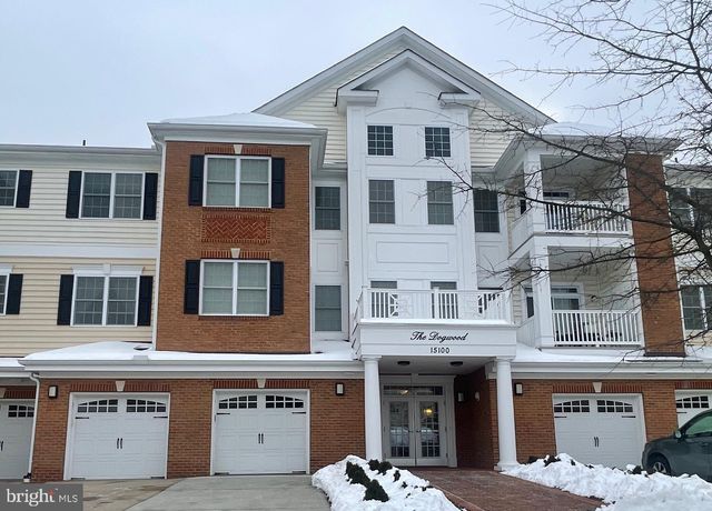 $435,000 | 15100 Heather Mill Lane, Unit 202 | The Greenbrier Condominiums