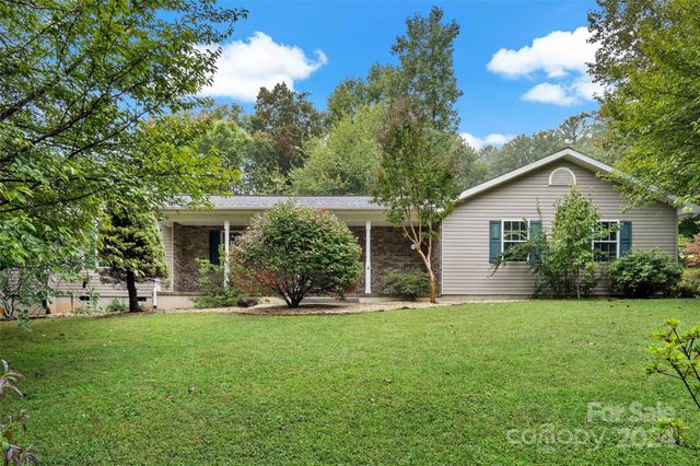 $525,000 | 202 Cardinal Crest Lane | Swannanoa Township - Buncombe County