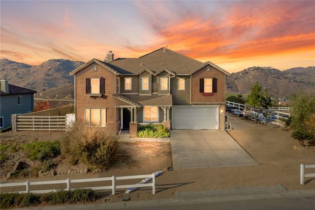 $1,450,000 | 159 Friesian Street | Norco Ridge Ranch