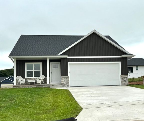 $429,900 | 1128 Lake Largo Drive | Eastside Green Bay