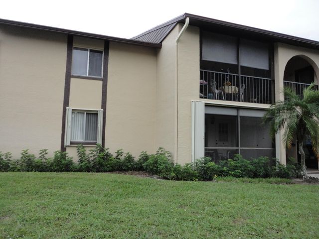 $1,600 | 422 Pine Glen Lane, Unit A1 | Pine Ridge South