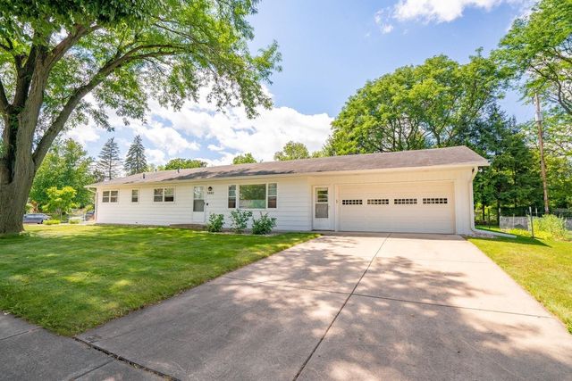 $465,000 | 3002 Park Middleton Wi 53562 | Parkside Heights