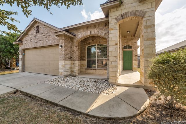 $270,000 | 8712 Emerald Sky Drive | San Antonio