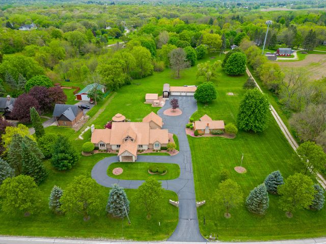 $1,200,000 | 38W605 Silver Glen Road | St. Charles Township - Kane County