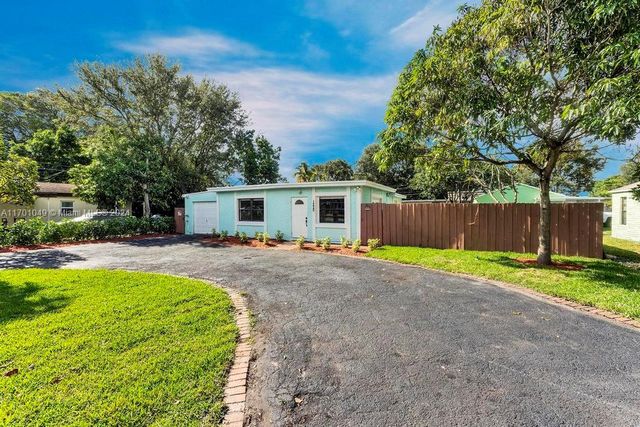 $469,000 | 1220 North 57th Avenue | Hollywood Beach Heights