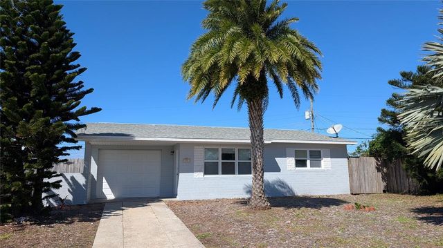 $1,995 | 25 Seaside Drive | Ormond-by-the-Sea