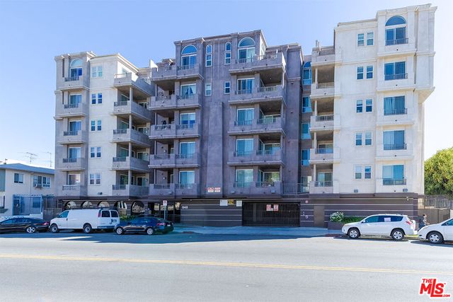 $799,000 | 848 Irolo Street, Unit 408 | Mid-Wilshire