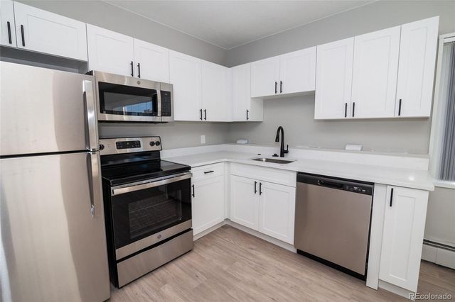 $1,325 | 1424 Pearl Street, Unit 301 | Capitol Hill