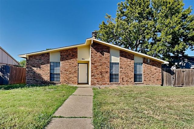 $330,000 | 961 Longhorn Drive | Plano