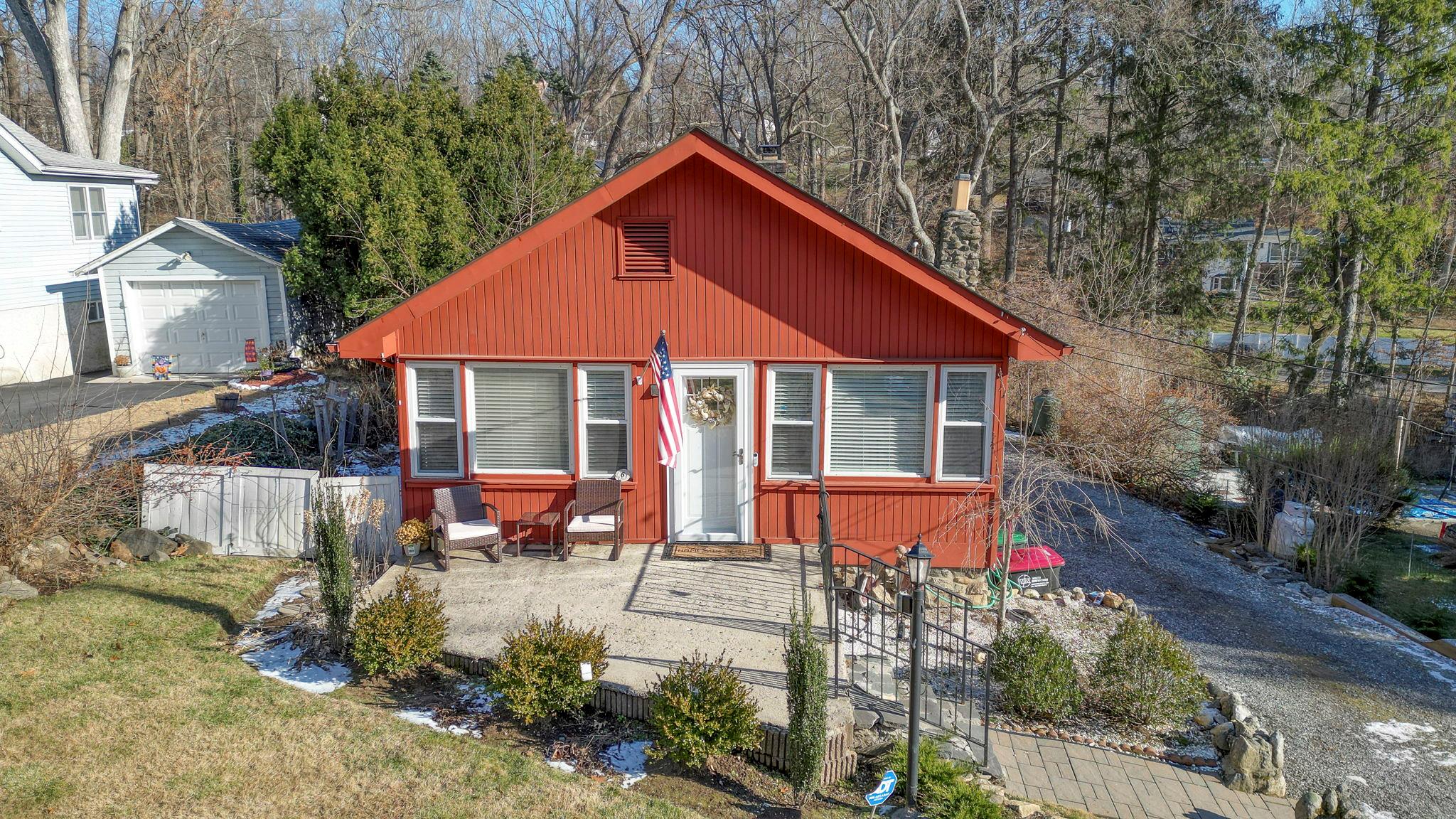 Welcome home! This cozy cottage will captivate you!