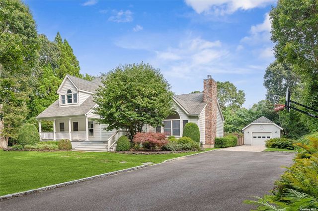 $2,495,000 | 4 Worchester Court | Bridgehampton North