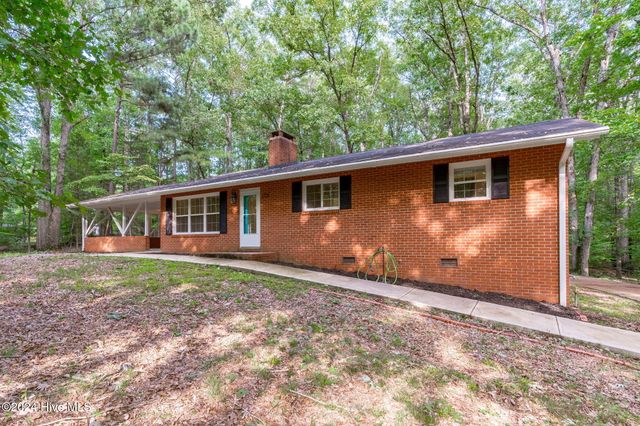 $1,900 | 2708 Piedmont Drive | Sanford