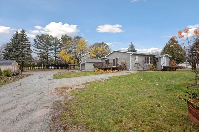 $300,000 | 2663 Rocky Ledge Road | Pensaukee