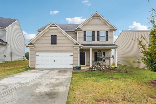 $300,000 | 1112 Walnut Creek Circle | Seasons of Pendergrass