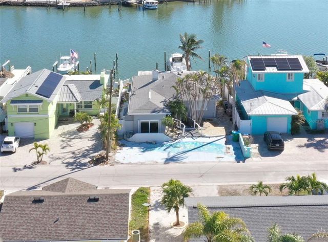 $800,000 | 353 144th Avenue | Madeira Beach