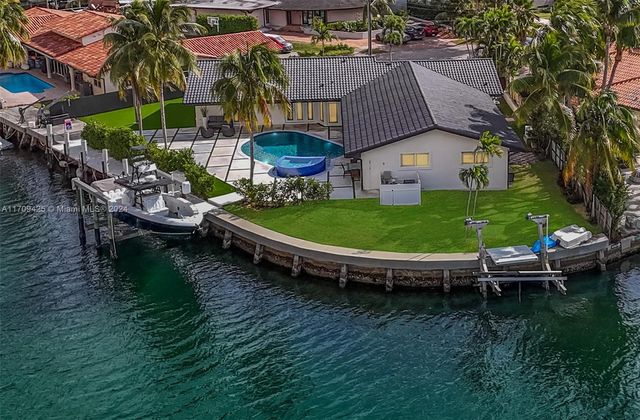 $3,750,000 | 13300 Arch Creek Terrace | Keystone Point