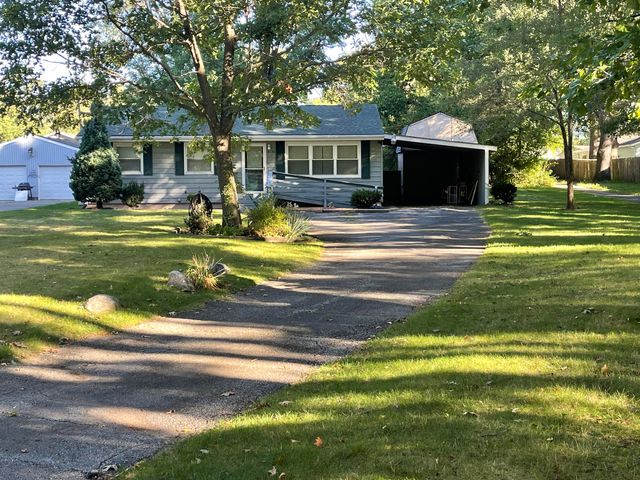 $219,500 | 6122 Canary Avenue | Portage