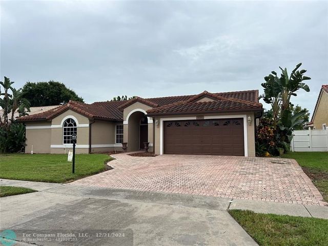 $850,000 | 9399 Lake Serena Drive | Boca Gardens