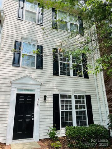 $2,200 | 9507 Lina Ardrey Lane | Blakeney Greens Townhomes