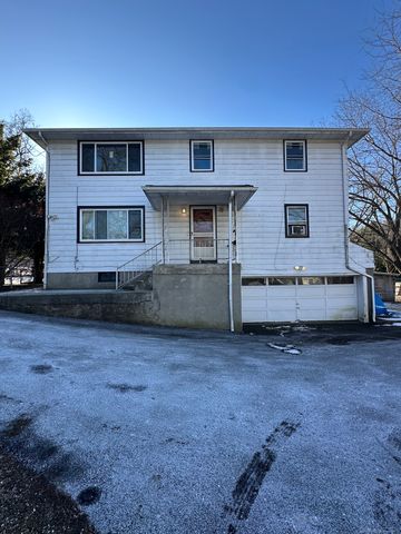 $1,800 | 149 Long Hill Avenue, Unit 2 | Shelton