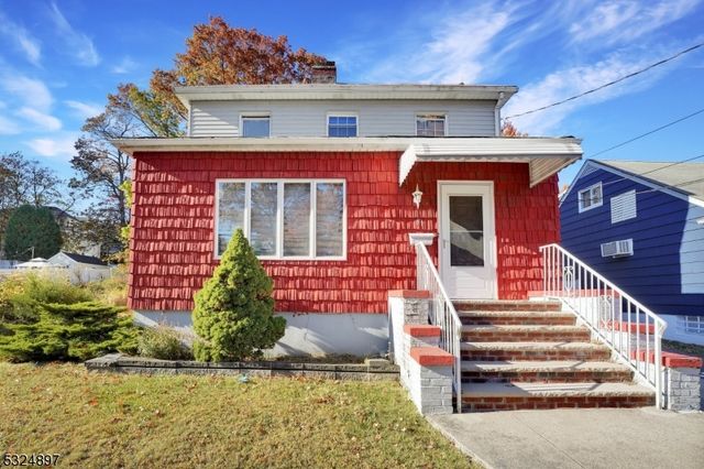 $499,900 | 81 Chatham Avenue | Hillcrest