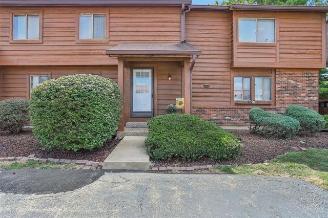 $170,000 | 270 Cedar Grove Drive, Unit C | Saint Charles