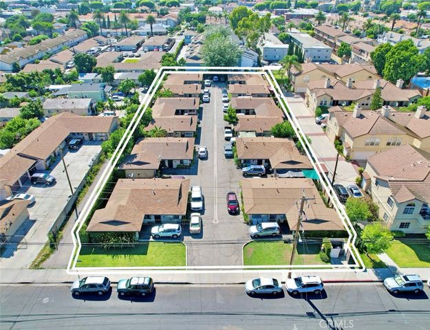 $4,100,000 | 14053 Anderson Street | North Paramount