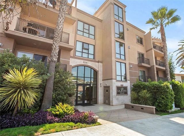 $3,950 | 8238 West Manchester Avenue, Unit 210 | Playa del Rey