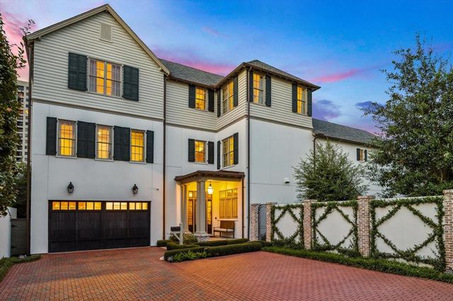 $2,899,000 | 64 Audubon Hollow Lane | Briar Hollow Area