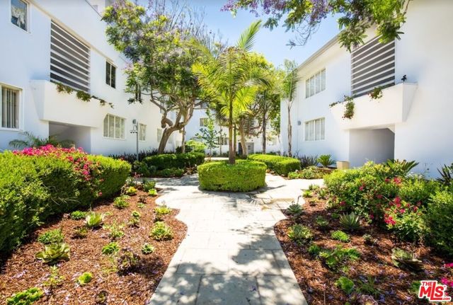 $3,750 | 130 San Vicente Boulevard, Unit 132A | Santa Monica