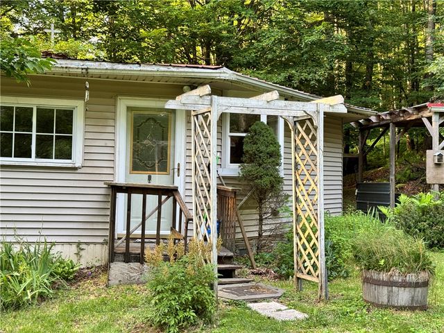 $185,000 | 1356 Terry Clove Road | Hamden