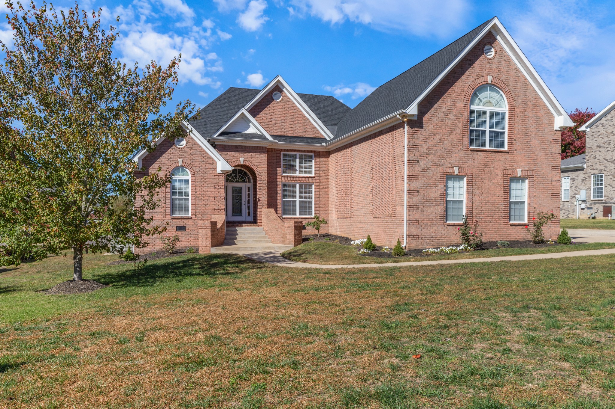 NO HOA, great neighborhood, short drive to interstate 24